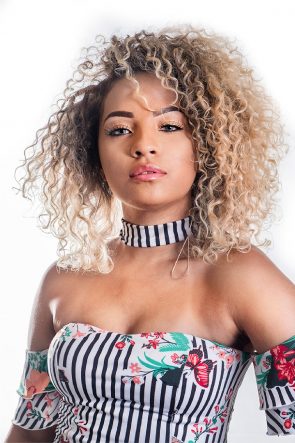Carol Mamprin 295x443 - Carol Mamprin