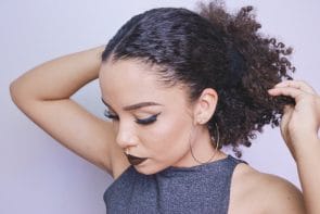 FOTO Penteado preso baixo partido ao meio8 295x197 - FOTO_Penteado preso baixo partido ao meio8