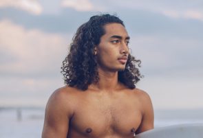 iStock 939324378 295x201 - cabelo masculino grande