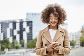 iStock 823885482 295x197 - cabelos curtos repicados