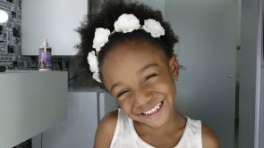 DSC00464 295x166 - Penteado Infantil para cabelos cacheados e crespos