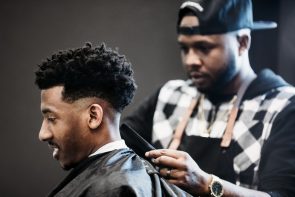 iStock 937451910 295x197 - tipos-de-cabelo-masculino