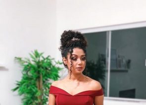30830403 2085319401497136 992952316636168192 n 295x213 - youtuber Vandressa Ribeiro com penteado para formatura