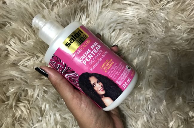 Qual produto é mais indicado para definir os cachos