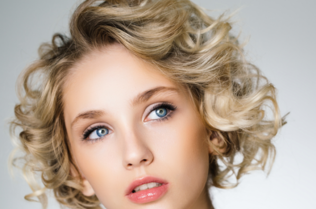 cabelo curto com luzes