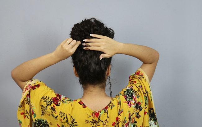 Coque alto despojado