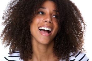 cortes medios15 295x197 - Young african american woman laughing