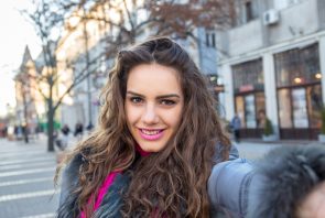 iStock 517057912 295x198 - Loiro acinzentado