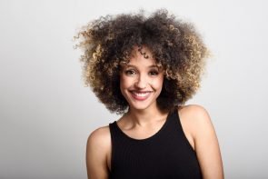 Cabelo iluminado 14 295x197 - Cabelo iluminado 14