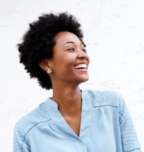 Corte de cabelo curto cacheado 1 295x313 - Corte de cabelo curto cacheado 1