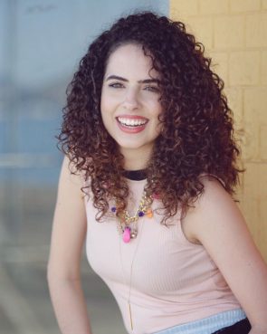Babosa no cabelo 295x369 - Babosa no cabelo - Paula Stephânia