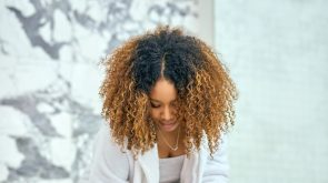 CabeloOmbreHair65 Unsplash 295x165 - Cabelo ombr&eacute; hair