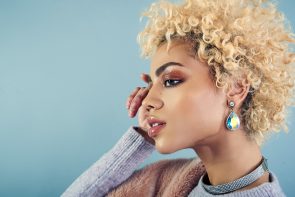 Cabelocomfranja23 &ndash; Unsplash 295x197 - Cabelo com franja