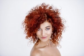 shutterstock 1017363745 295x197 - Chanel de bico