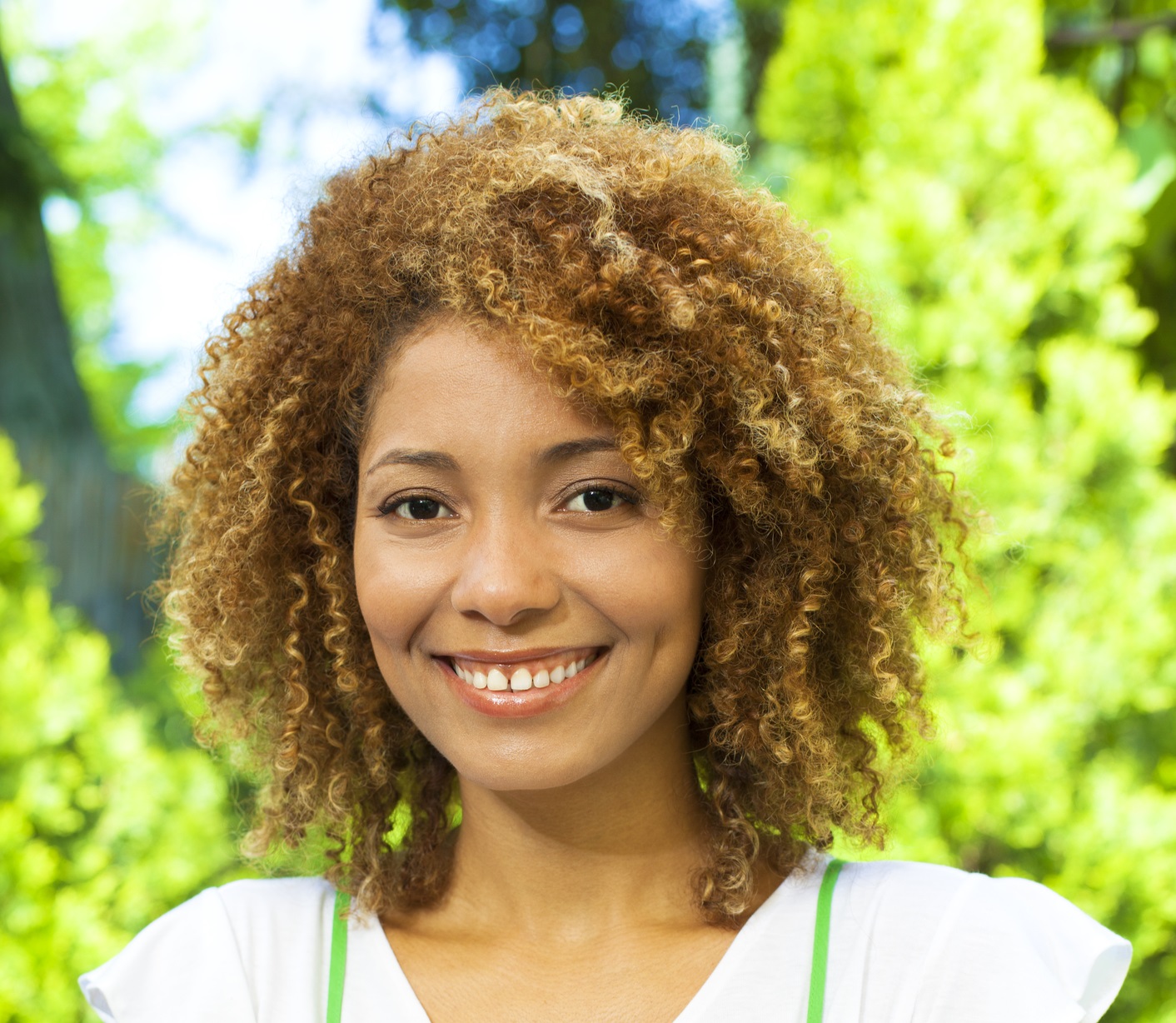 californiana em cabelo cacheado 1 - Quem disse que californiana em cabelo cacheado não pode? Saiba como adotar o visu sem medo!