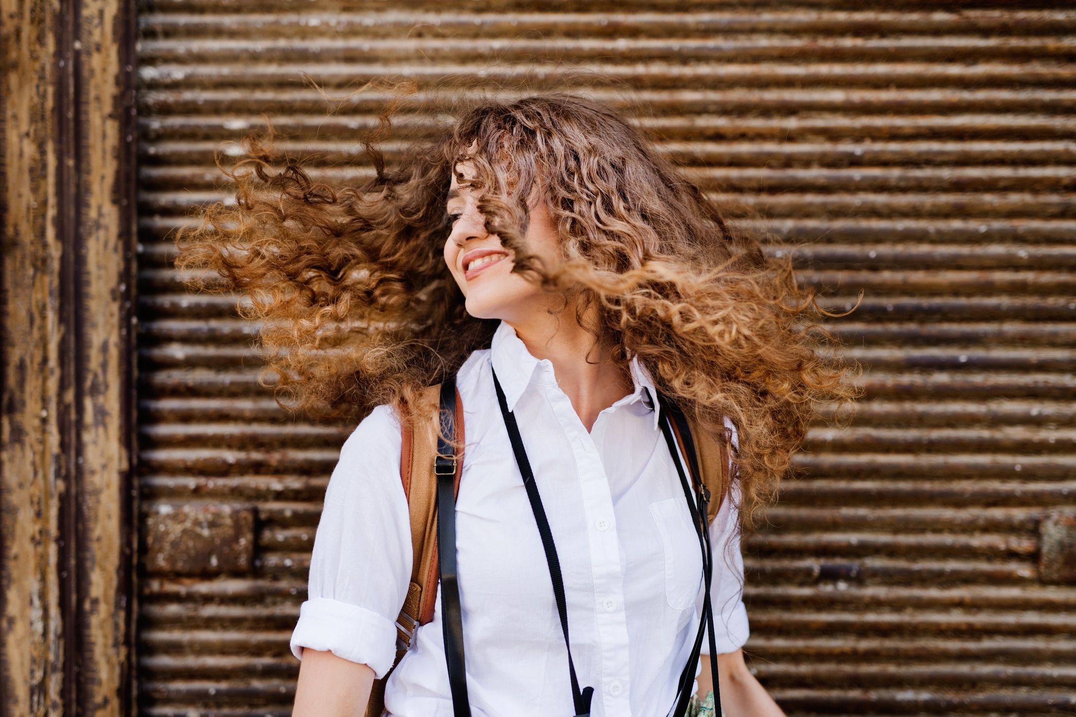 iStock 861719024 - Cabelo loiro escuro: 30 fotos, dicas de coloração, cuidados e manutenção