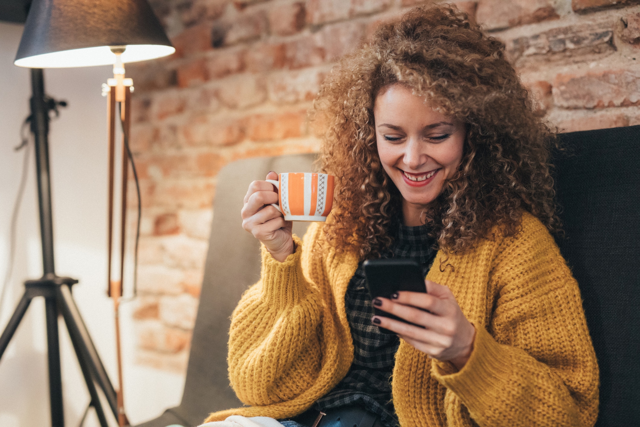 iStock 911843860 - Cabelo loiro escuro: 30 fotos, dicas de coloração, cuidados e manutenção