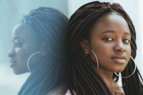 O que são as faux locs?