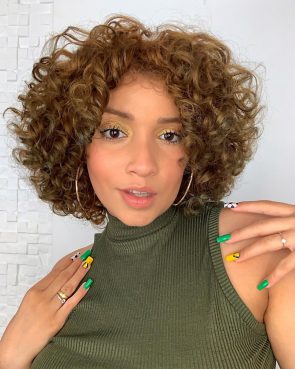 como disfarcar o cabelo curto 295x369 - como-disfar&ccedil;ar-o-cabelo-curto