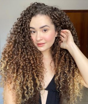 diferenca cabelo crespo e cacheado 4 295x348 - diferen&ccedil;a-cabelo-crespo-e-cacheado-4