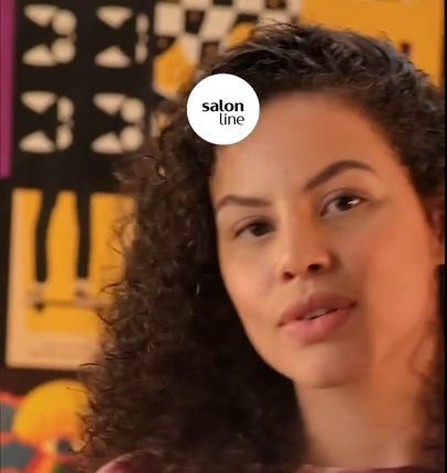 8-Mantenha as mãos longe do cabelo